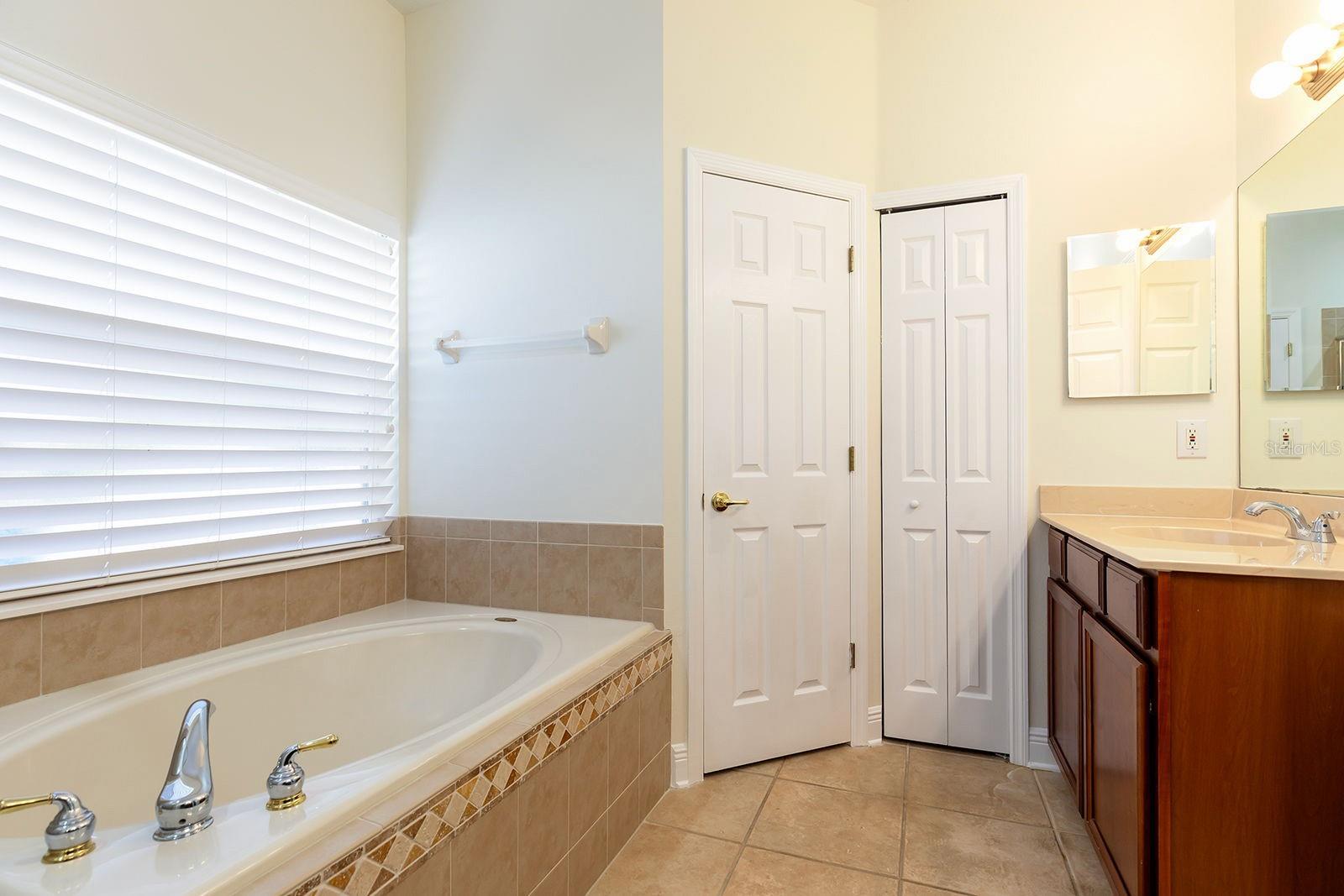 Image 15 of 36 For 6368 Sedona Leaf Court