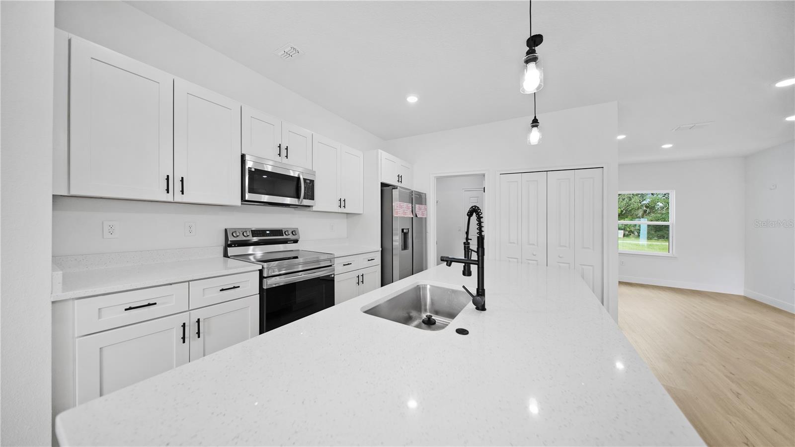 Image 11 of 37 For 4098 Sw 172nd Place