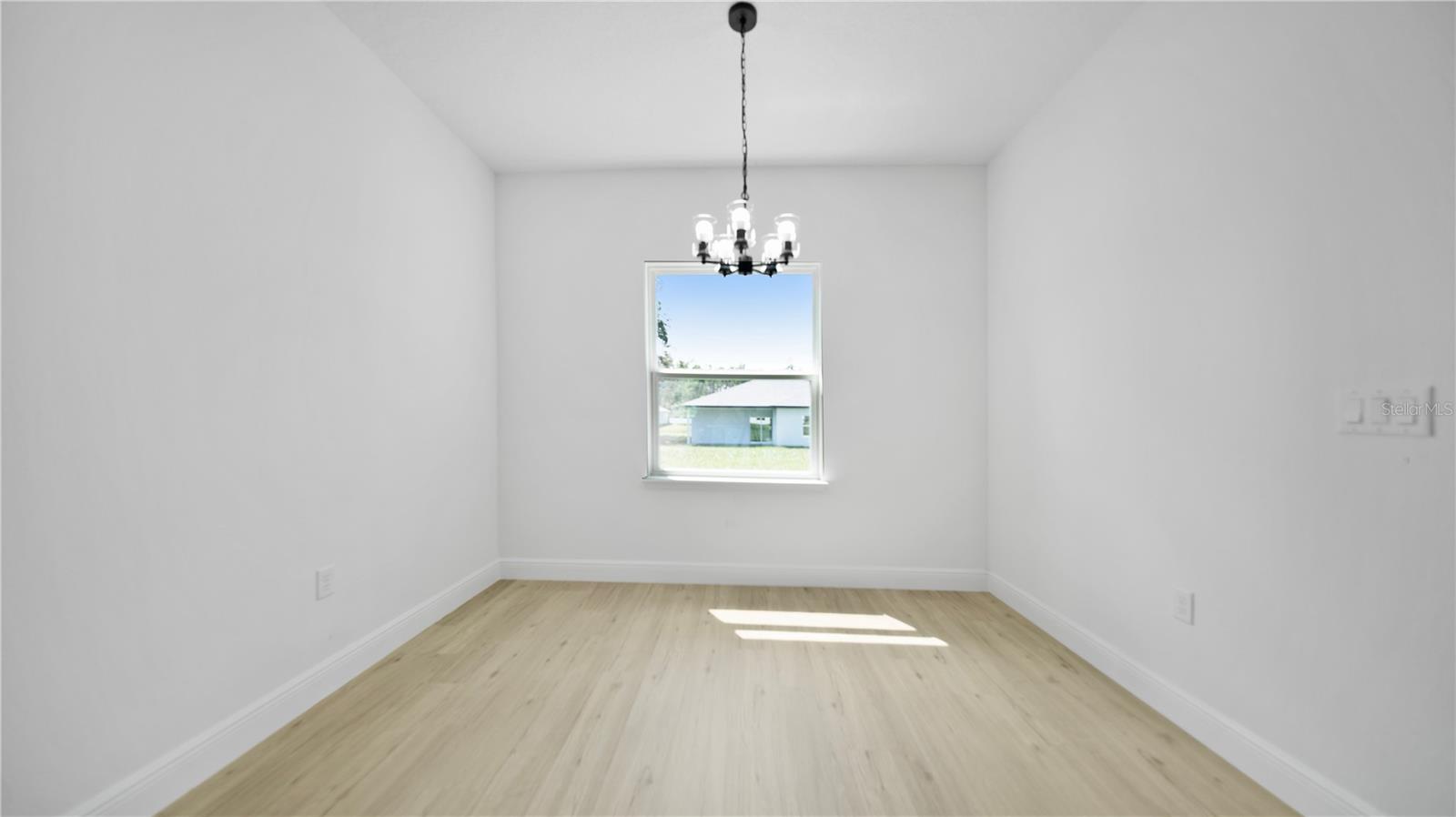 Image 12 of 37 For 4098 Sw 172nd Place