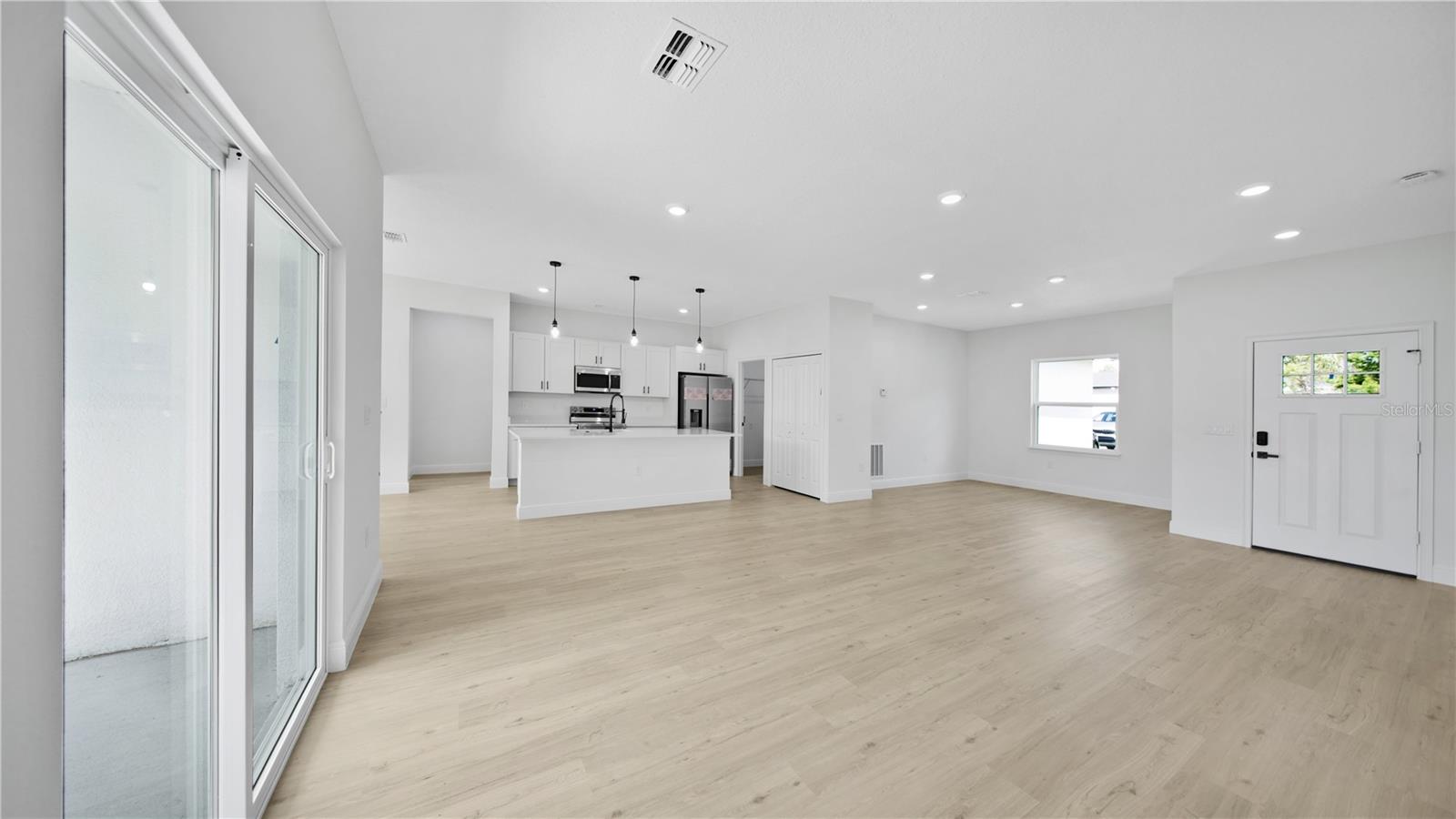 Image 13 of 37 For 4098 Sw 172nd Place