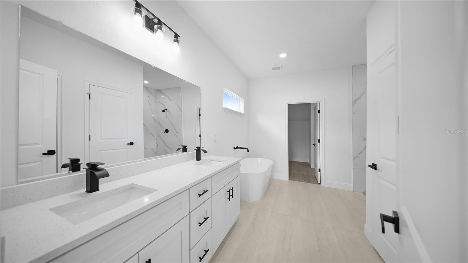 Image 16 of 37 For 4098 Sw 172nd Place