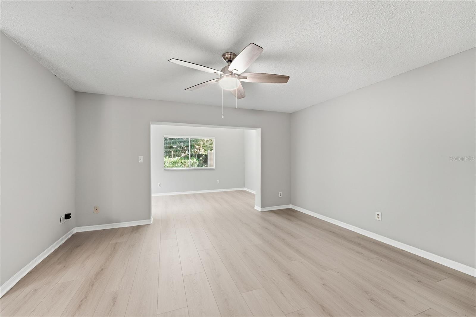 Image 10 of 34 For 525 Oak Haven Drive