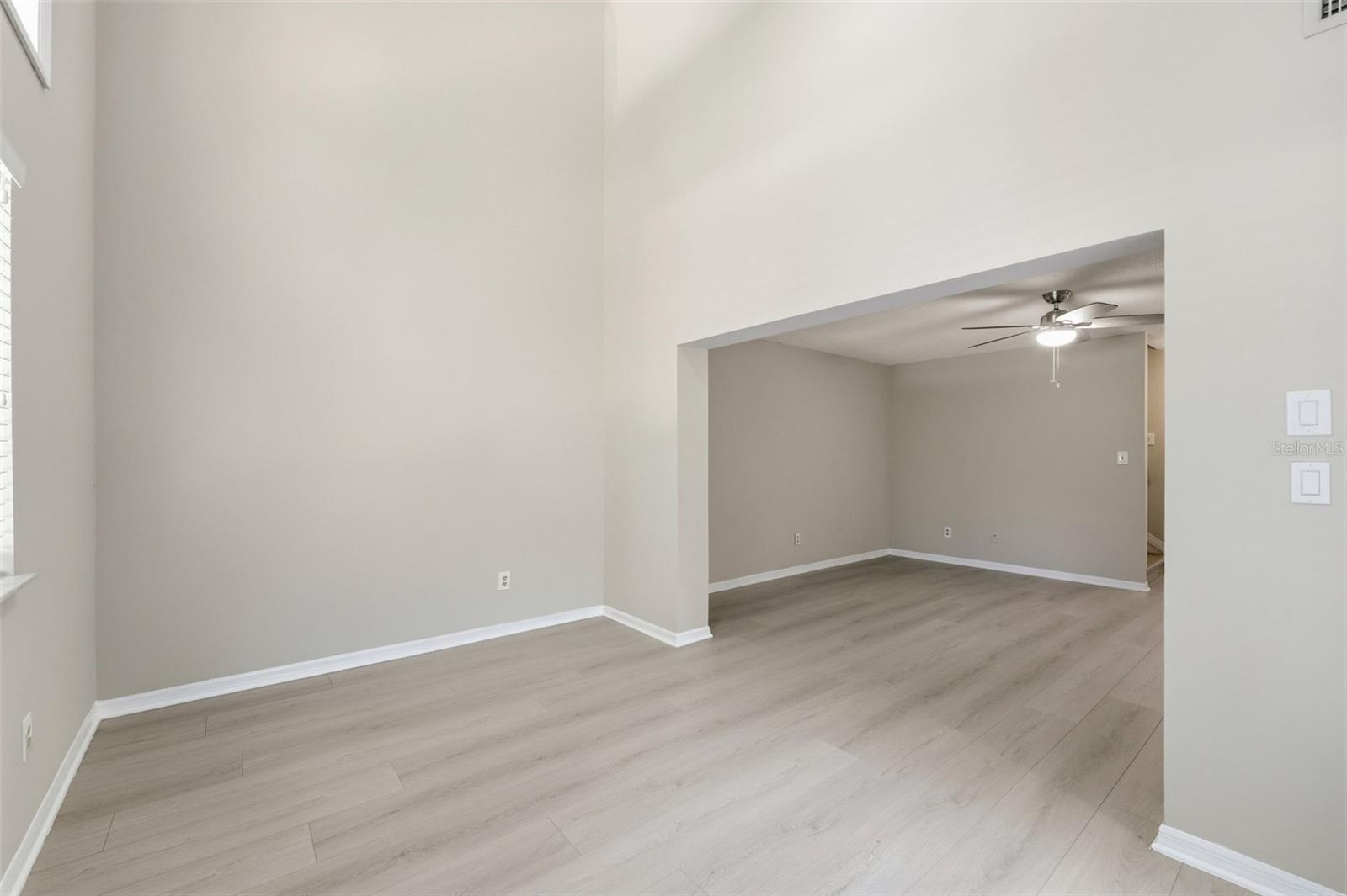 Image 15 of 34 For 525 Oak Haven Drive