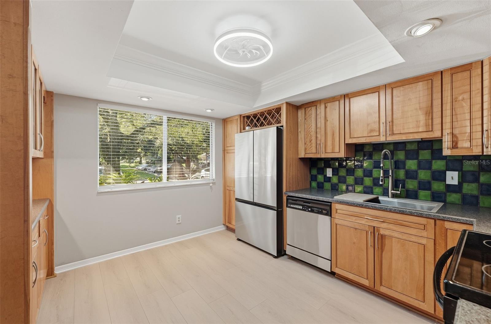 Image 3 of 34 For 525 Oak Haven Drive