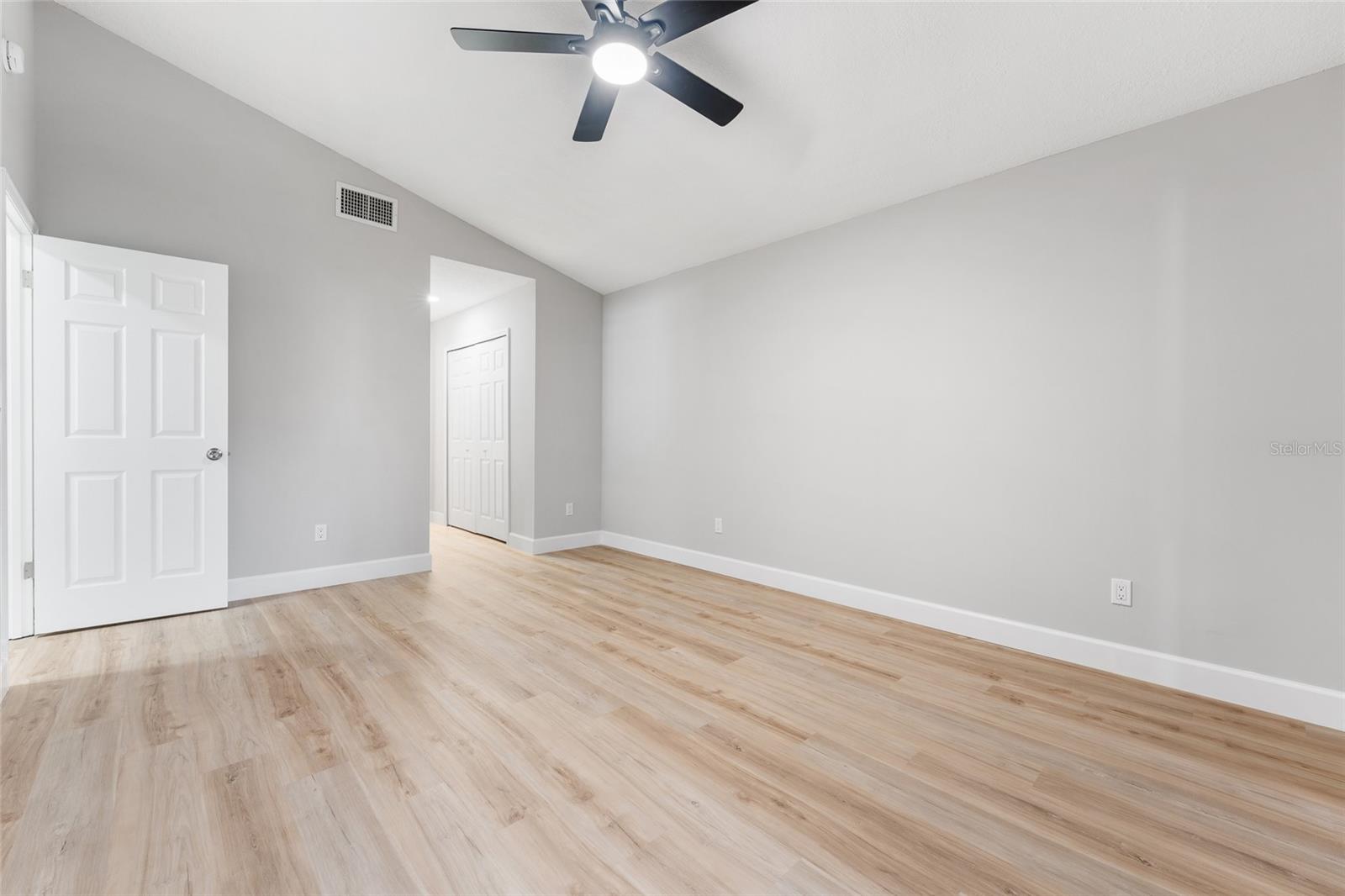 Image 13 of 36 For 737 Sherwood Drive