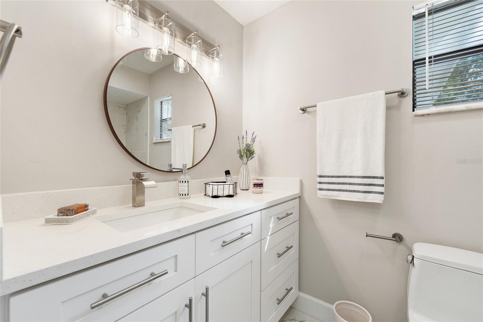 Image 18 of 36 For 737 Sherwood Drive