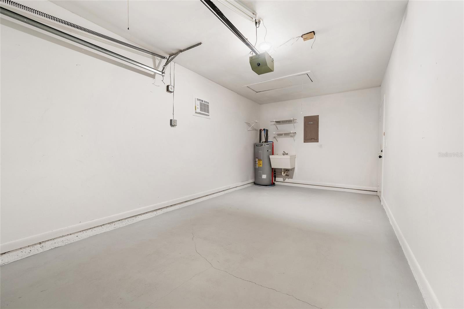 Image 25 of 36 For 737 Sherwood Drive