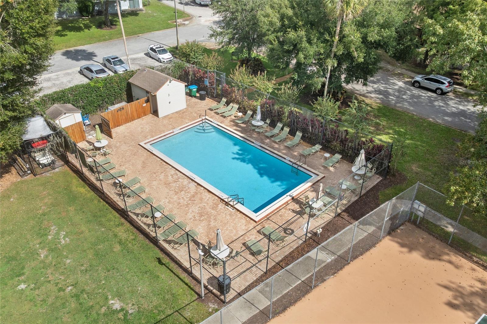 Image 32 of 36 For 737 Sherwood Drive