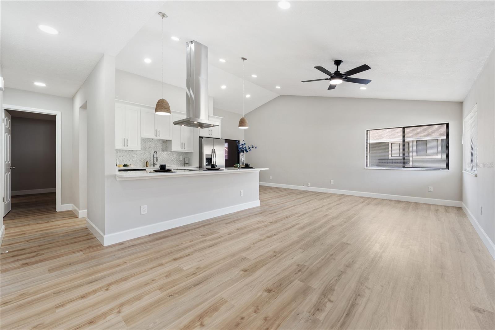 Image 4 of 36 For 737 Sherwood Drive