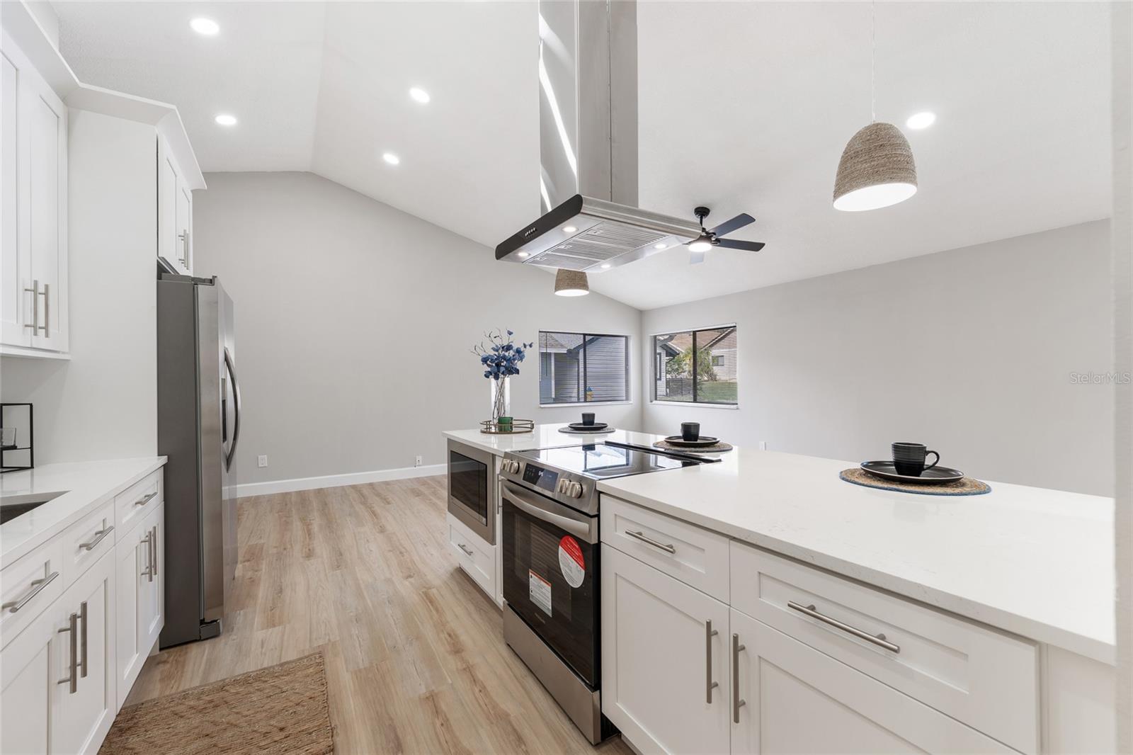 Image 9 of 36 For 737 Sherwood Drive