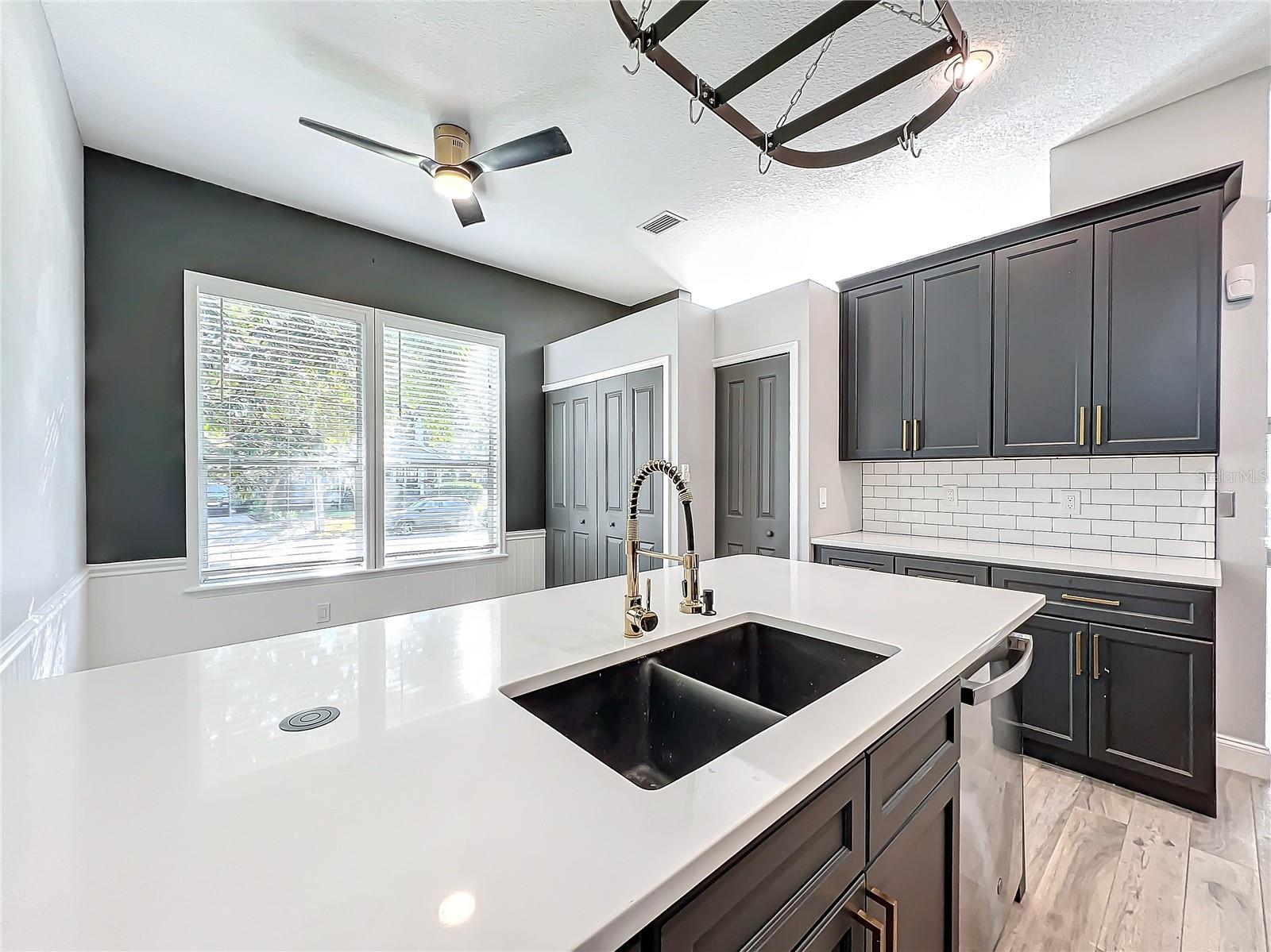 Image 21 of 88 For 427 Summerlin Avenue