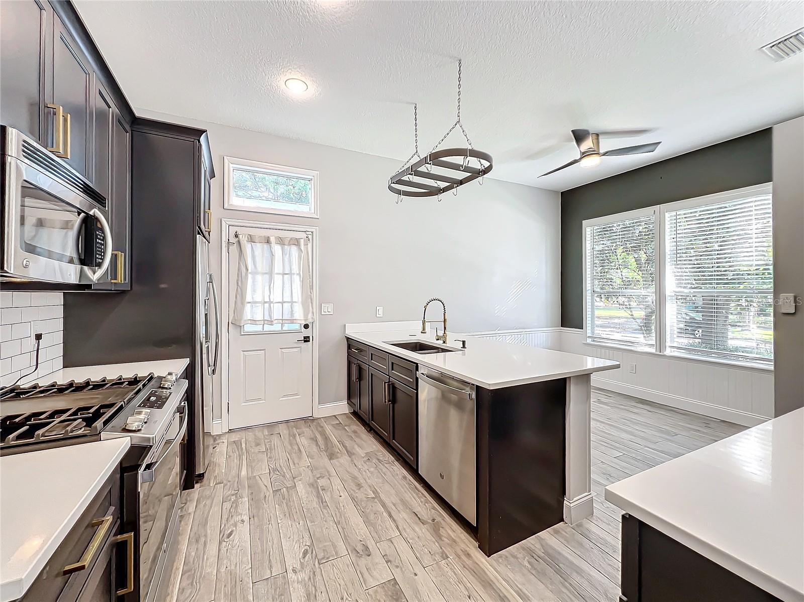 Image 22 of 88 For 427 Summerlin Avenue