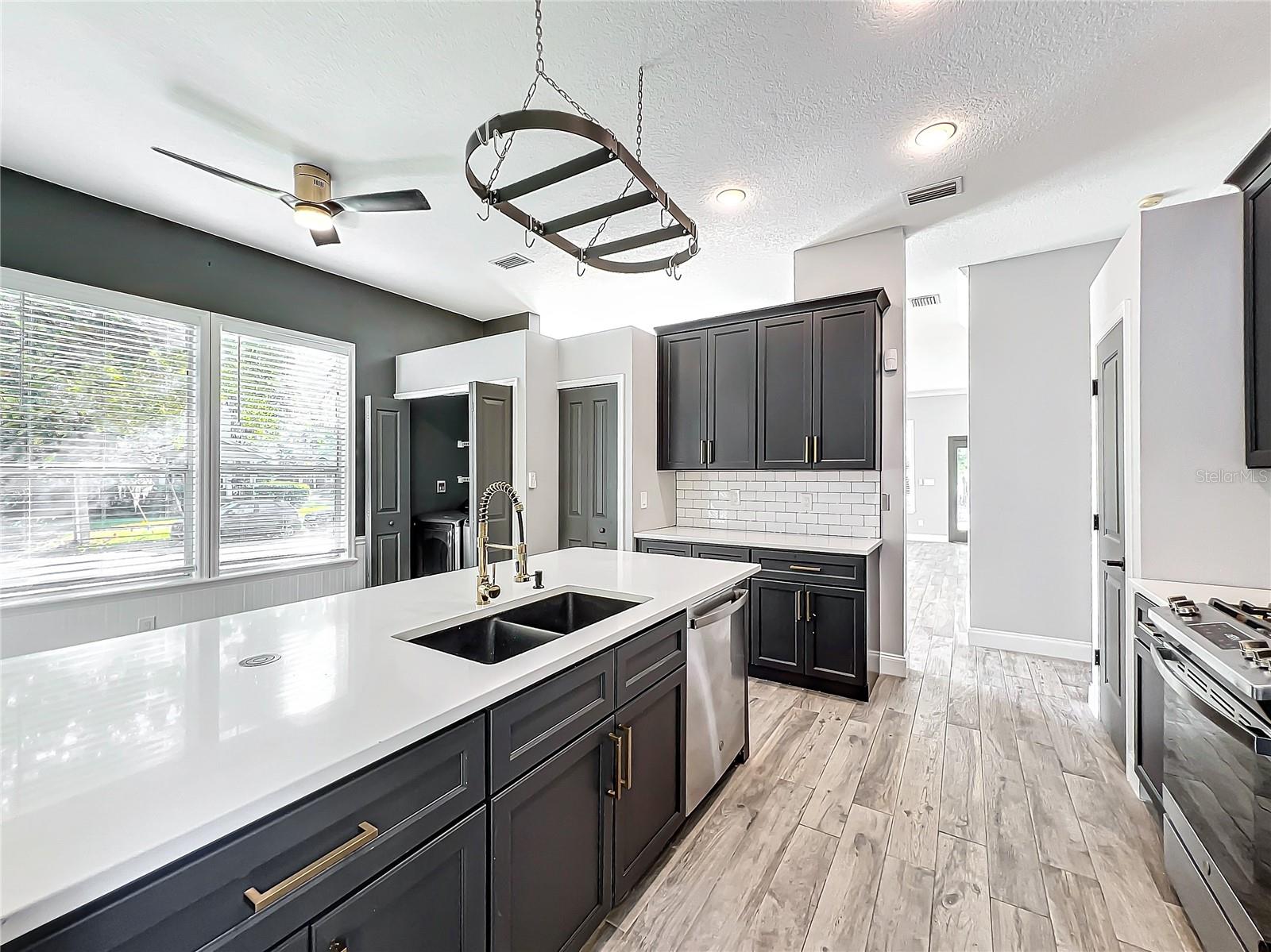 Image 24 of 88 For 427 Summerlin Avenue