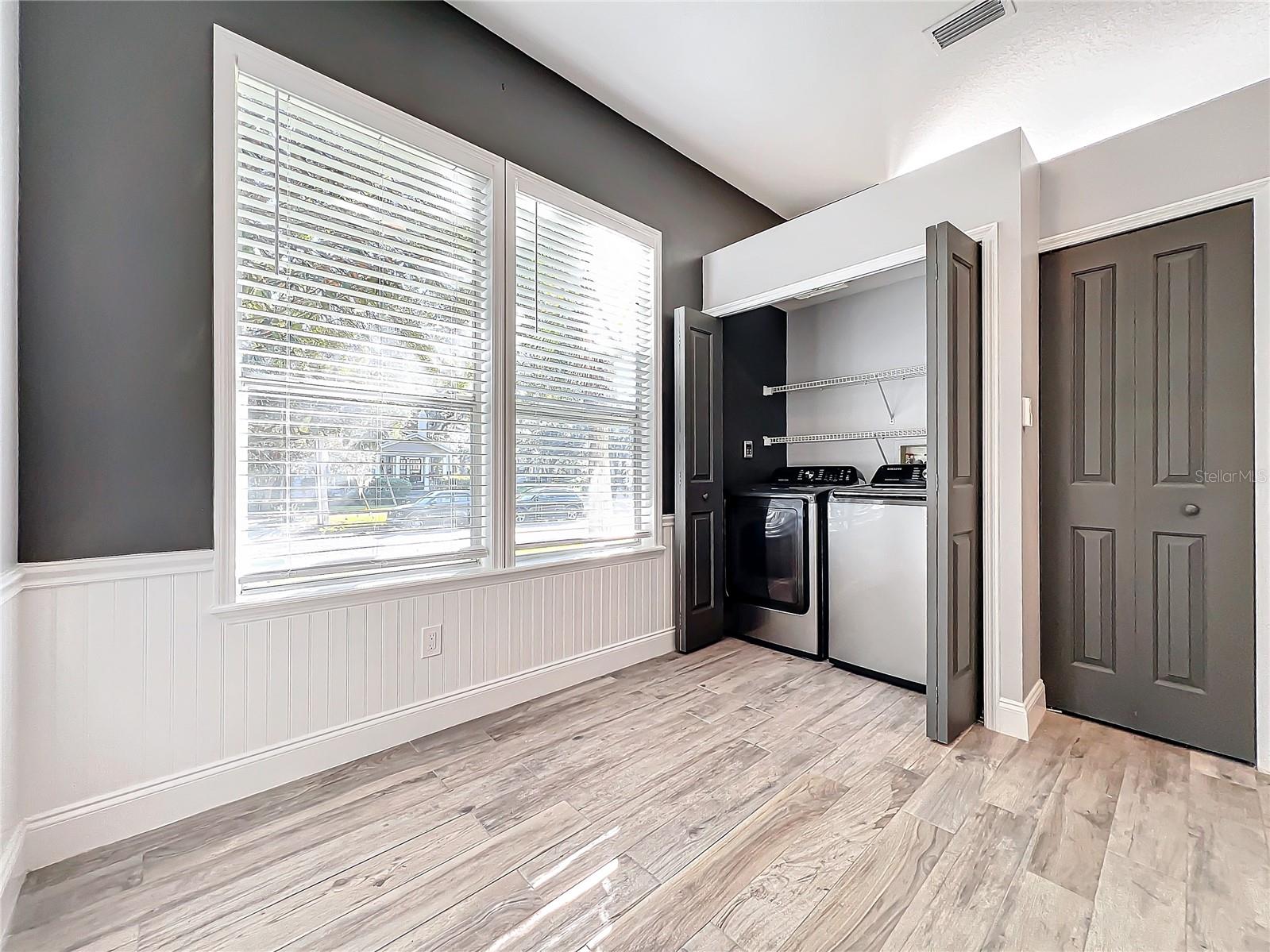 Image 27 of 88 For 427 Summerlin Avenue