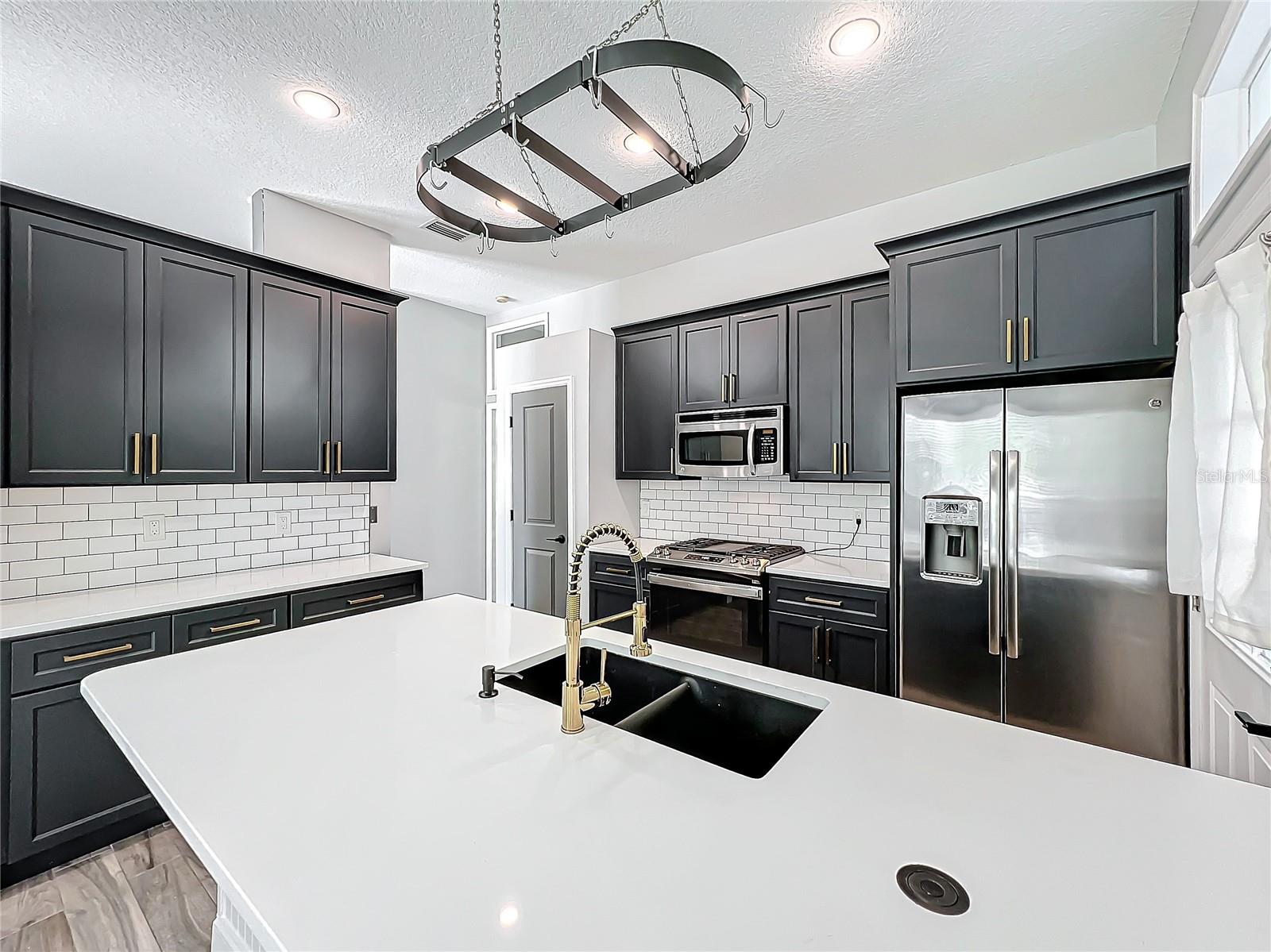 Image 28 of 88 For 427 Summerlin Avenue