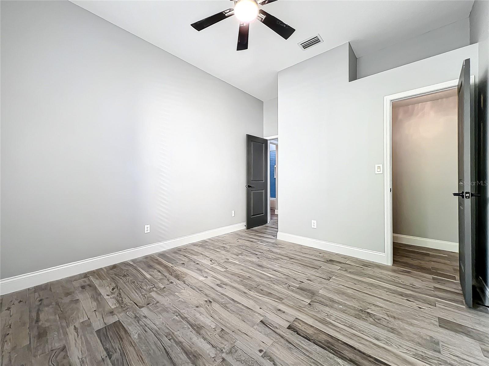 Image 36 of 88 For 427 Summerlin Avenue