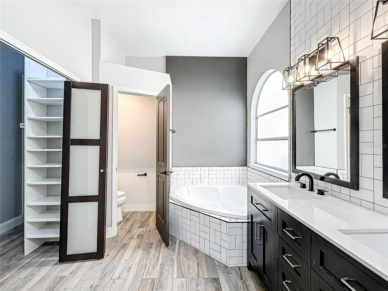 Image 44 of 88 For 427 Summerlin Avenue