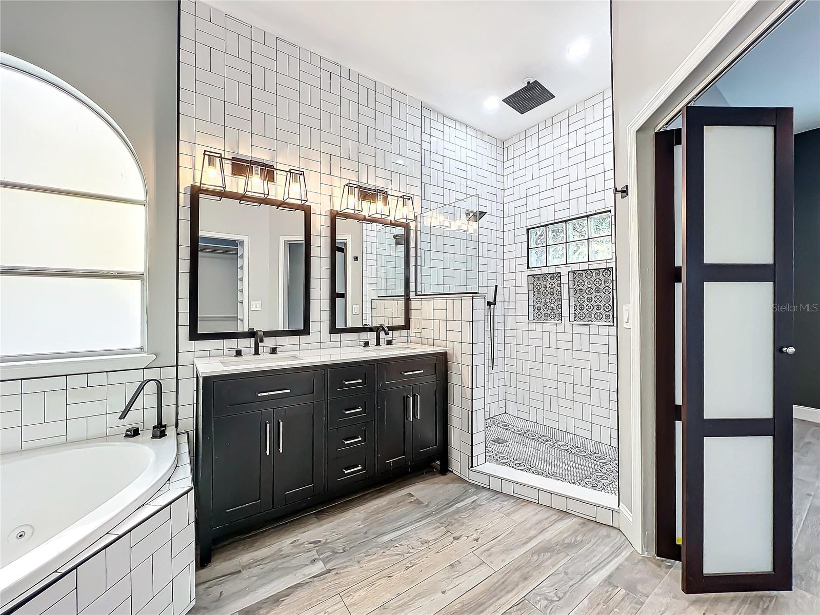 Image 48 of 88 For 427 Summerlin Avenue