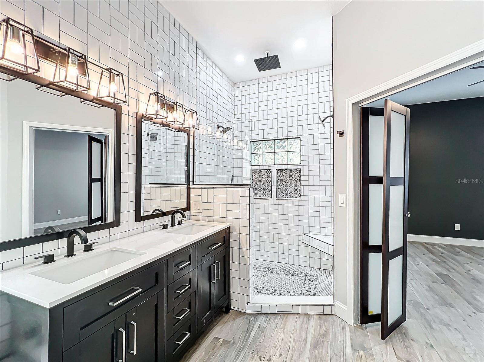 Image 49 of 88 For 427 Summerlin Avenue