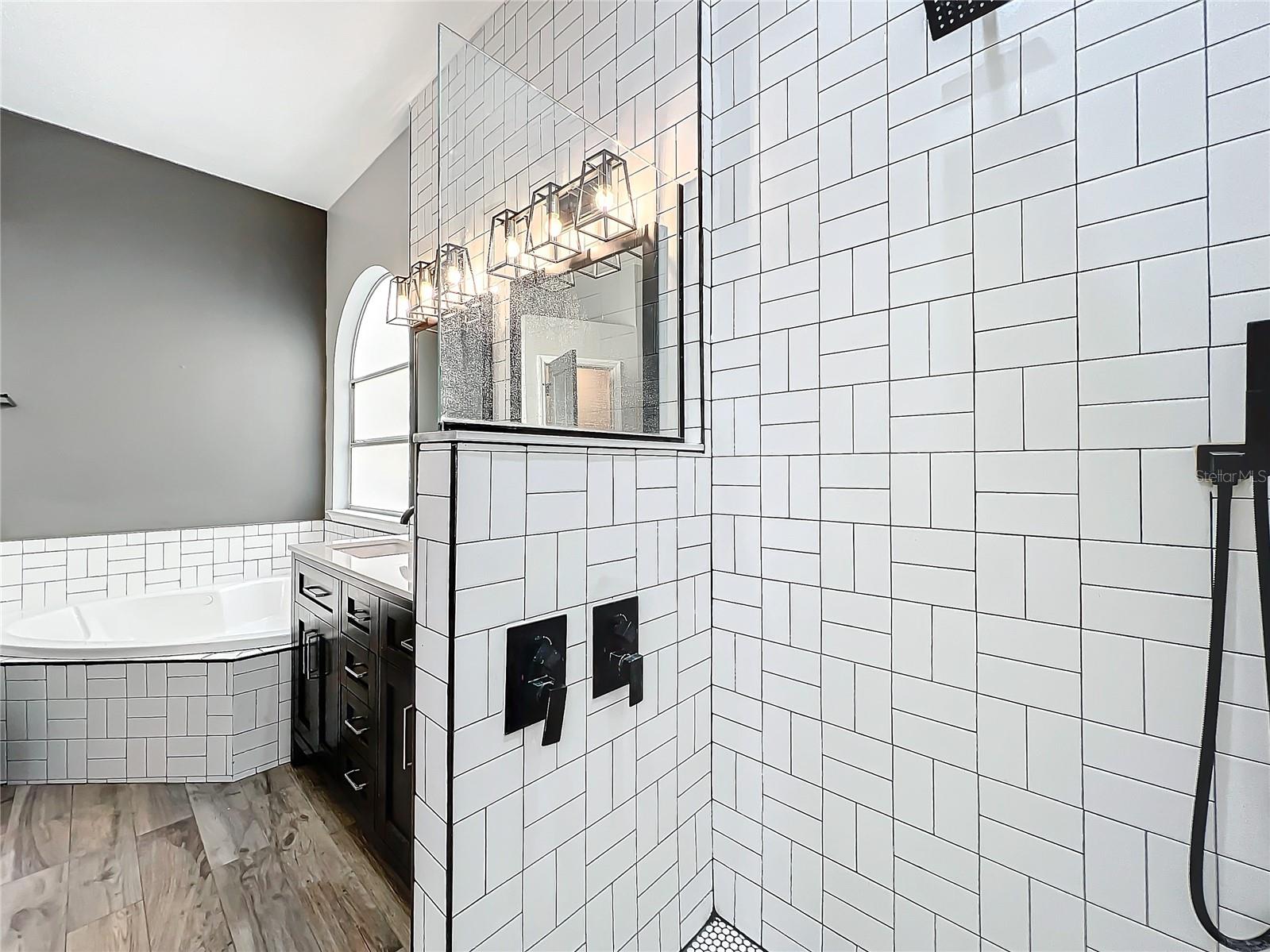 Image 52 of 88 For 427 Summerlin Avenue