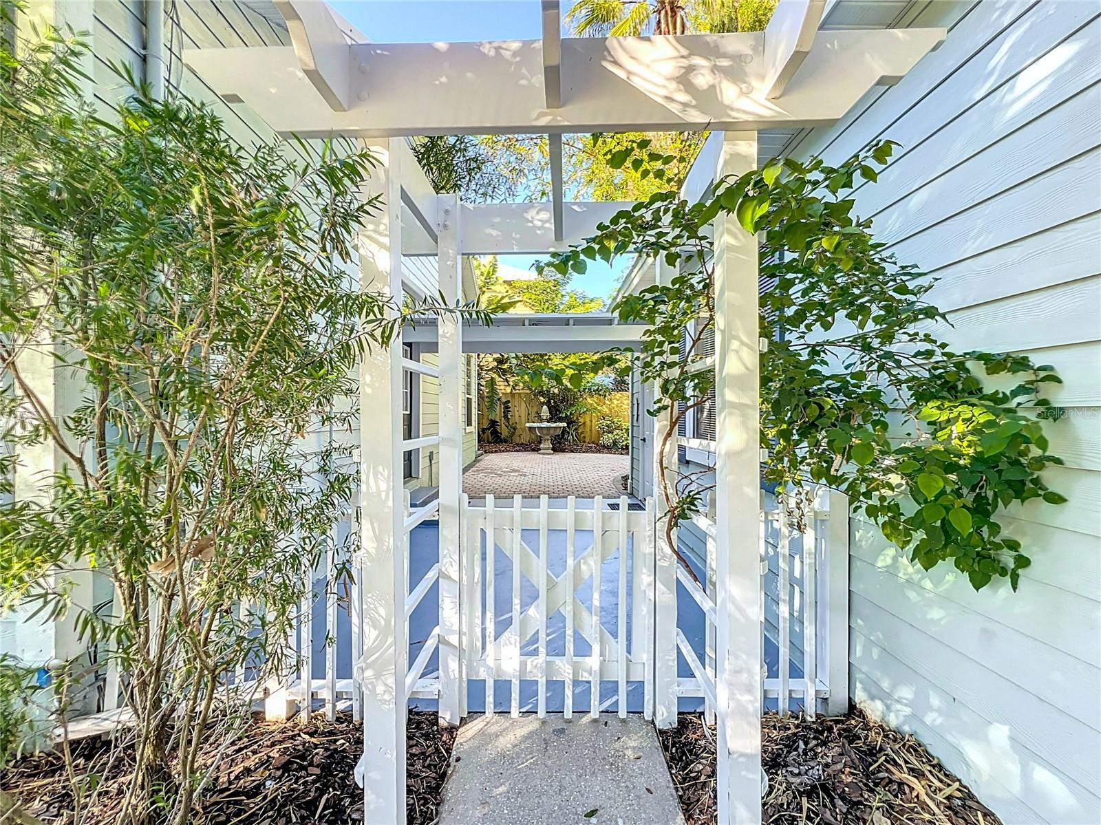 Image 65 of 88 For 427 Summerlin Avenue