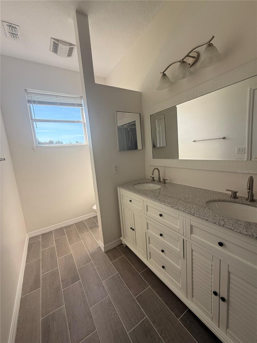 Image 16 of 20 For 10438 Moss Rose Way