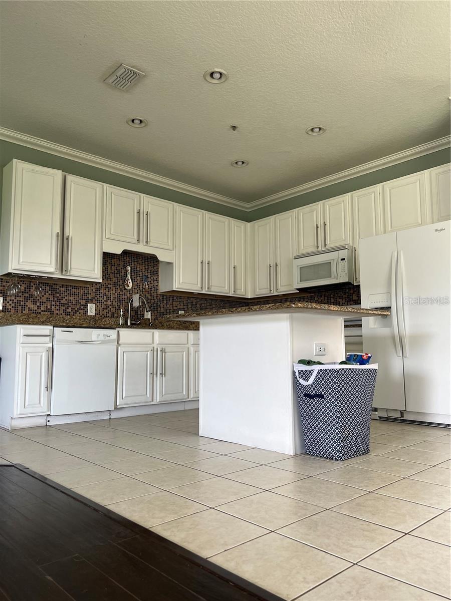 Image 2 of 5 For 10438 Moss Rose Way