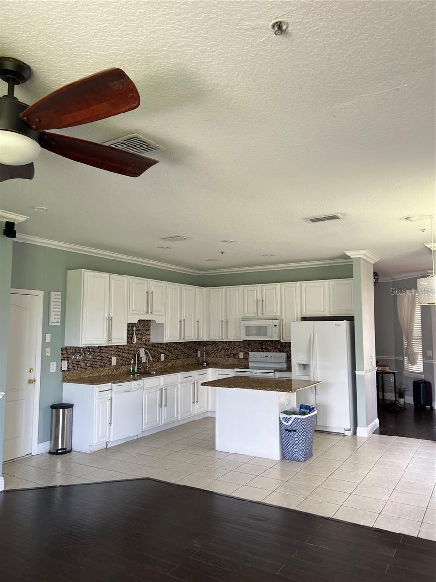 Image 3 of 5 For 10438 Moss Rose Way