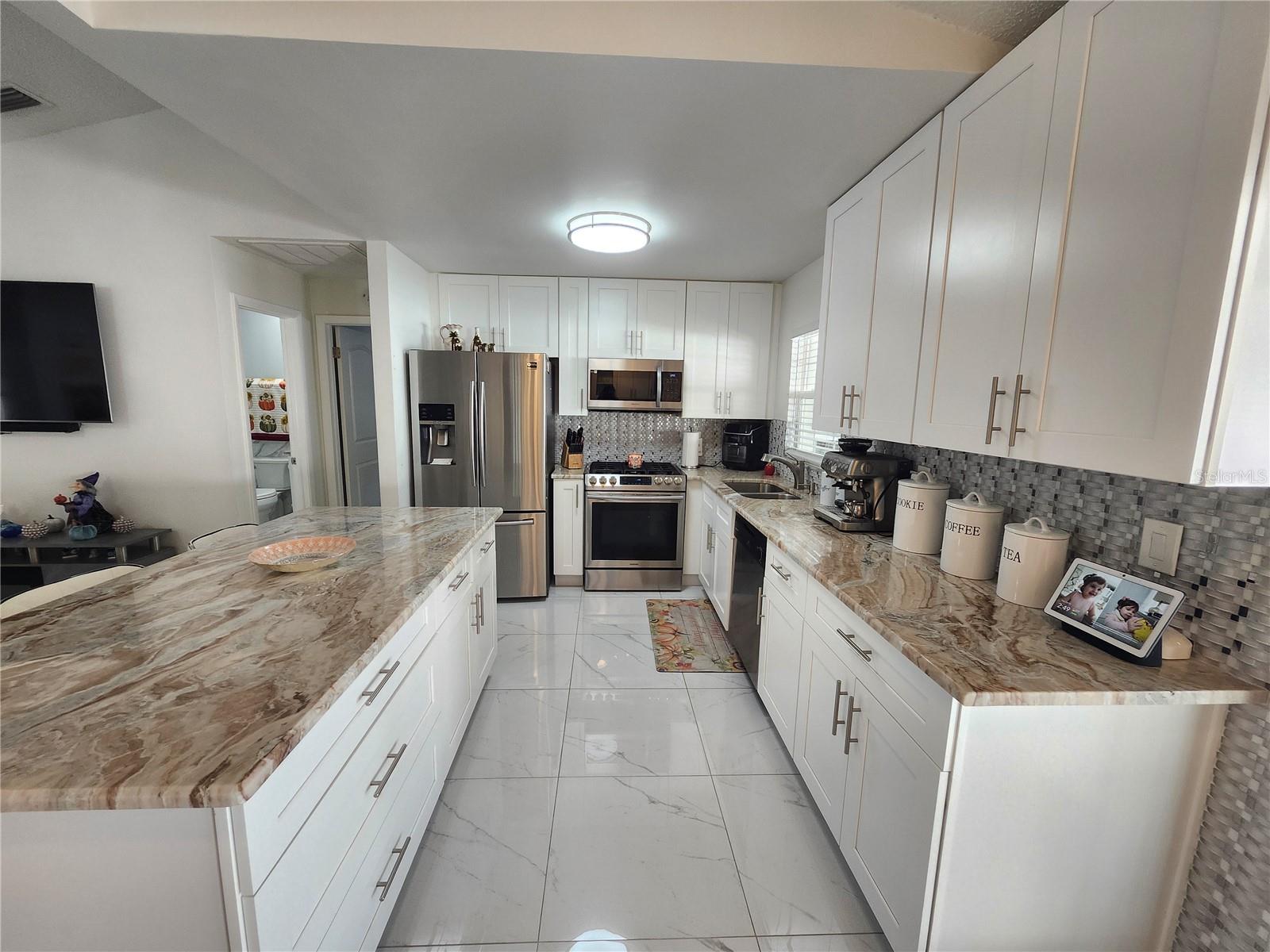 Image 8 of 39 For 610 Dunn Drive