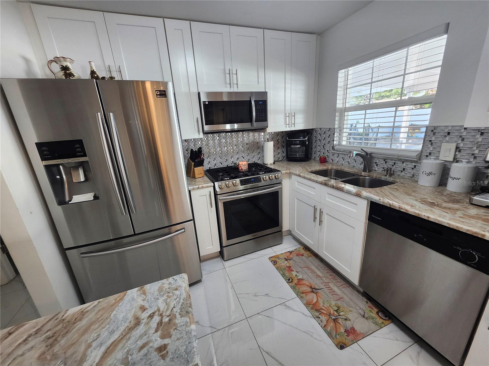 Image 9 of 39 For 610 Dunn Drive