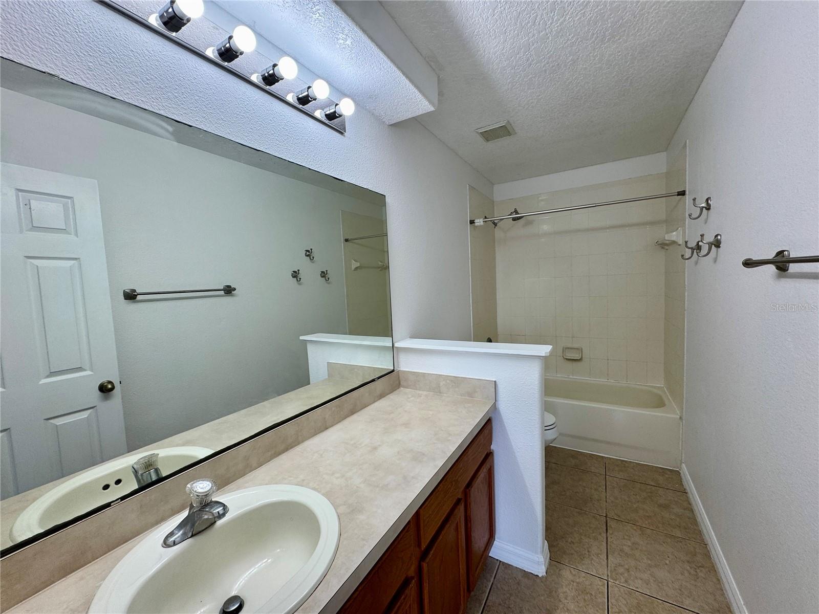 Image 13 of 14 For 12644 Somerset Oaks Street