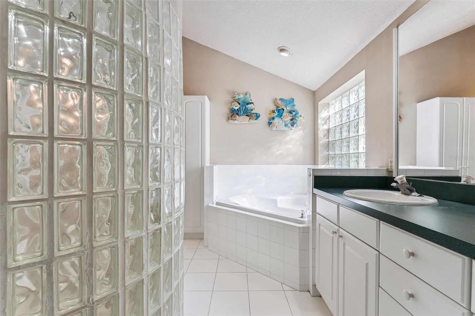 Image 17 of 36 For 1793 Crown Point Woods Circle