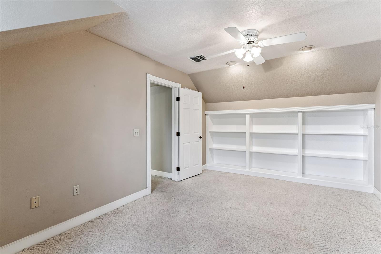 Image 24 of 36 For 1793 Crown Point Woods Circle