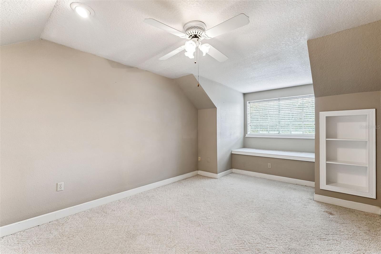 Image 26 of 36 For 1793 Crown Point Woods Circle