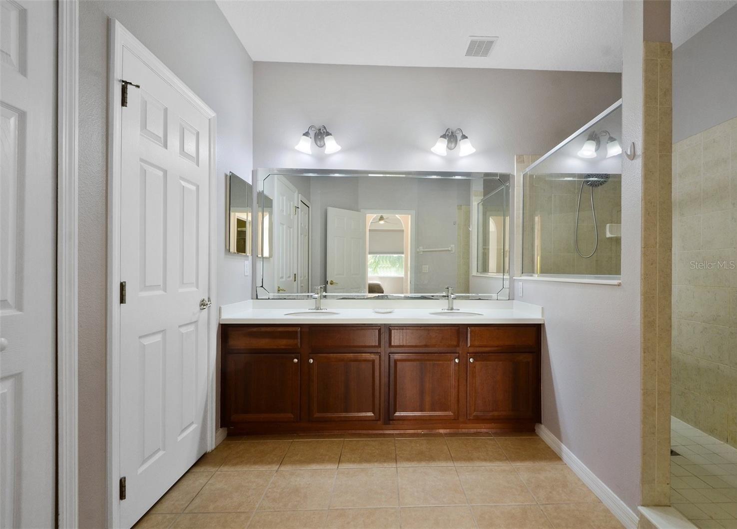 Image 8 of 19 For 9423 Myrtle Creek Lane 510