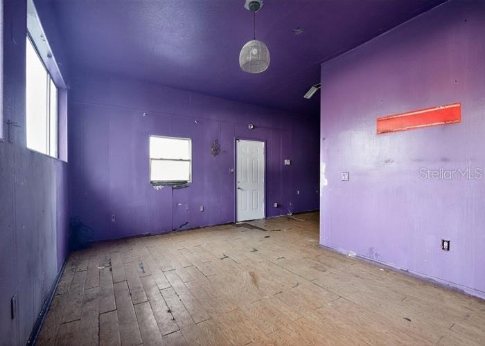 Image 10 of 16 For 2715 1st Avenue