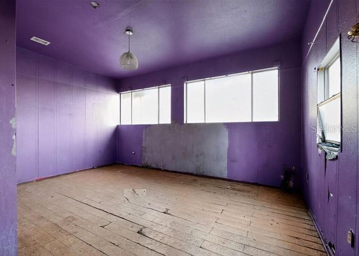 Image 11 of 16 For 2715 1st Avenue