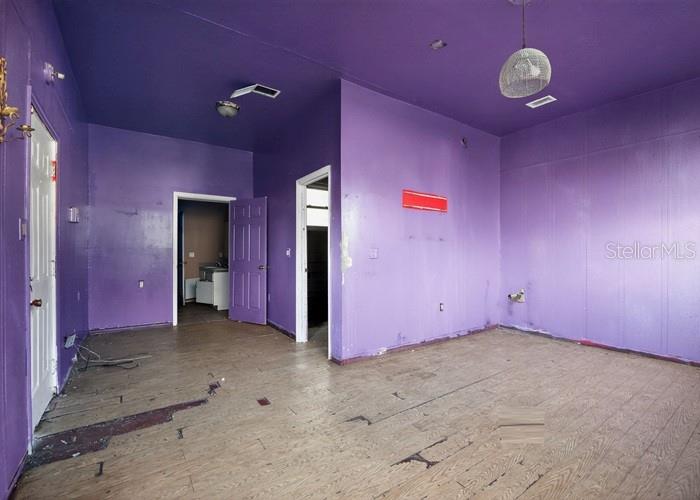 Image 12 of 16 For 2715 1st Avenue