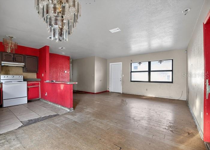 Image 5 of 16 For 2715 1st Avenue