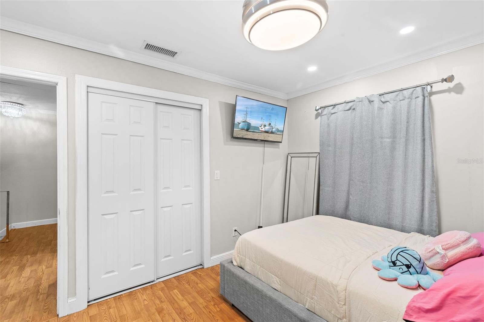 Image 18 of 50 For 7303 Los Padres Court