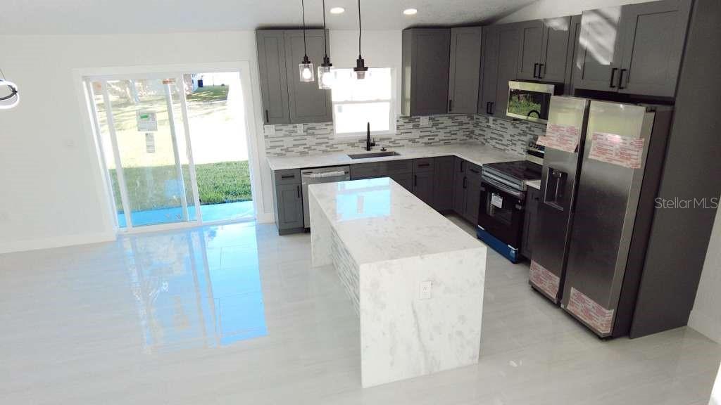 Image 11 of 30 For 4115 El Rado Ave