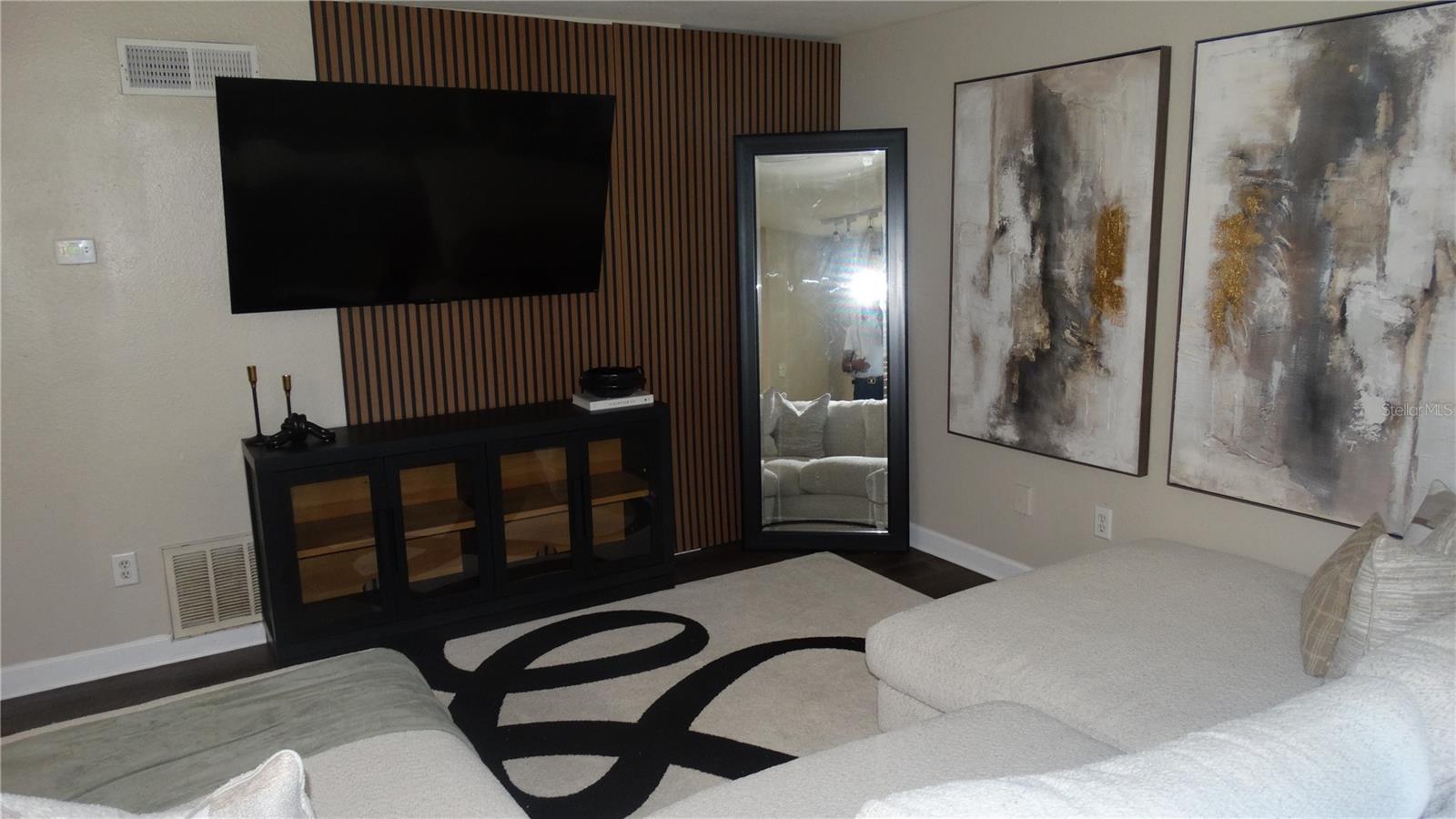 Image 20 of 33 For 7240 Westpointe Boulevard 1125