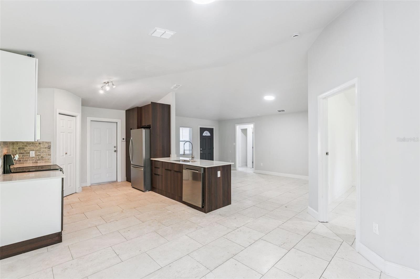 Image 11 of 30 For 1424 18th Street