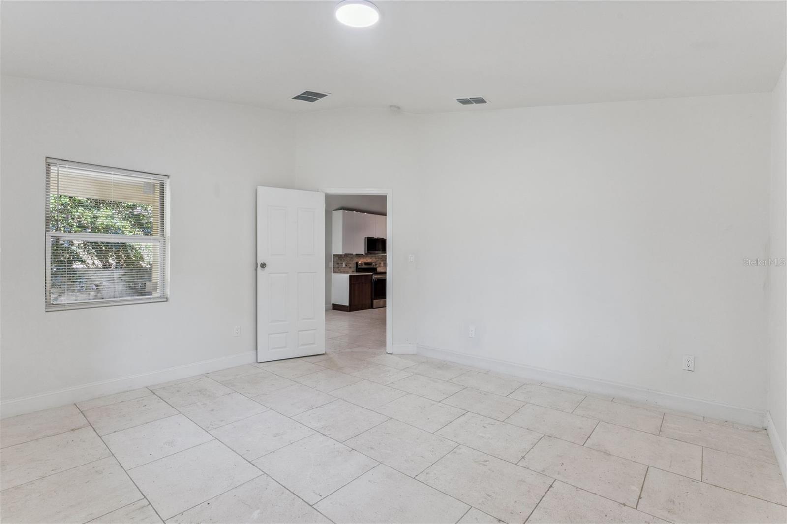 Image 12 of 30 For 1424 18th Street