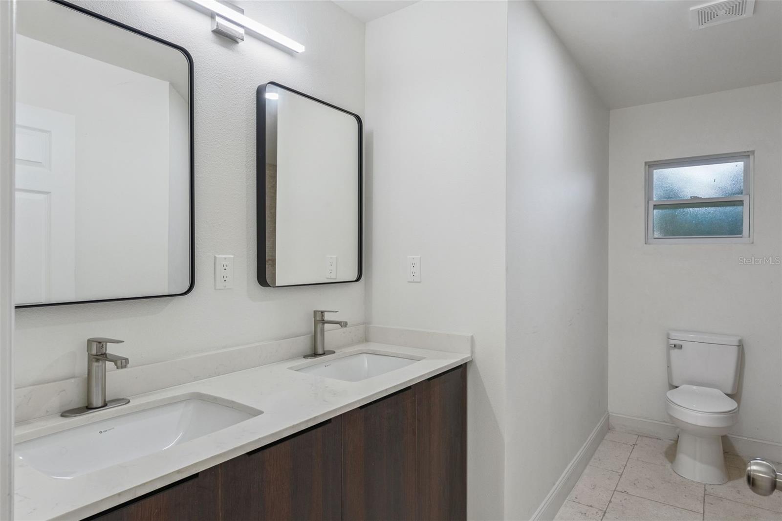 Image 18 of 30 For 1424 18th Street
