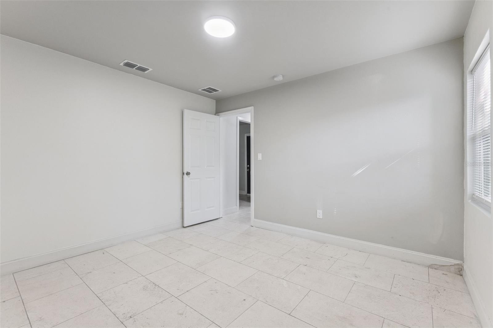 Image 21 of 30 For 1424 18th Street
