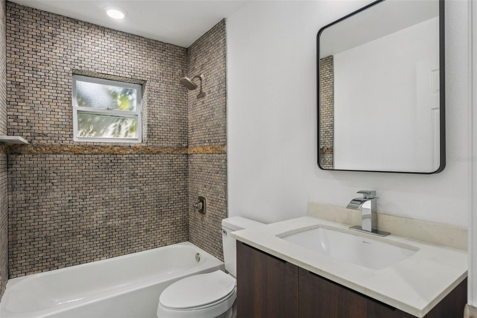 Image 22 of 30 For 1424 18th Street