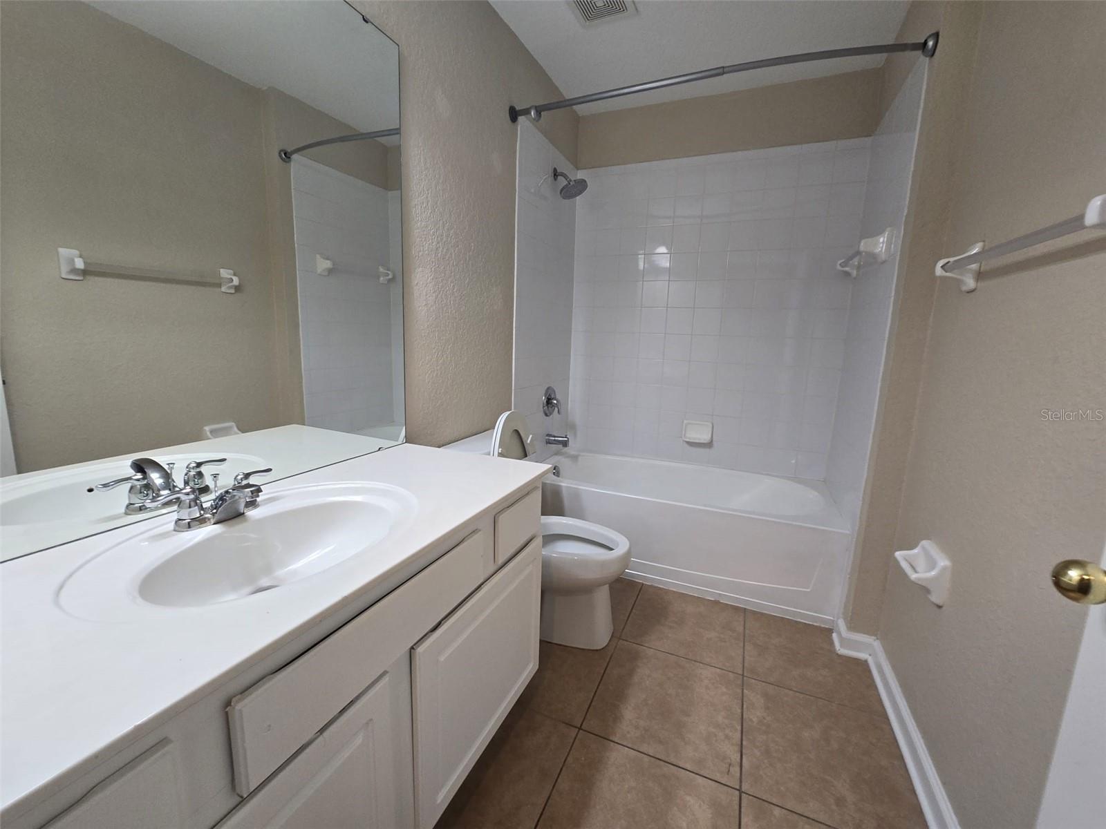 Image 21 of 26 For 1122 Toluke Point