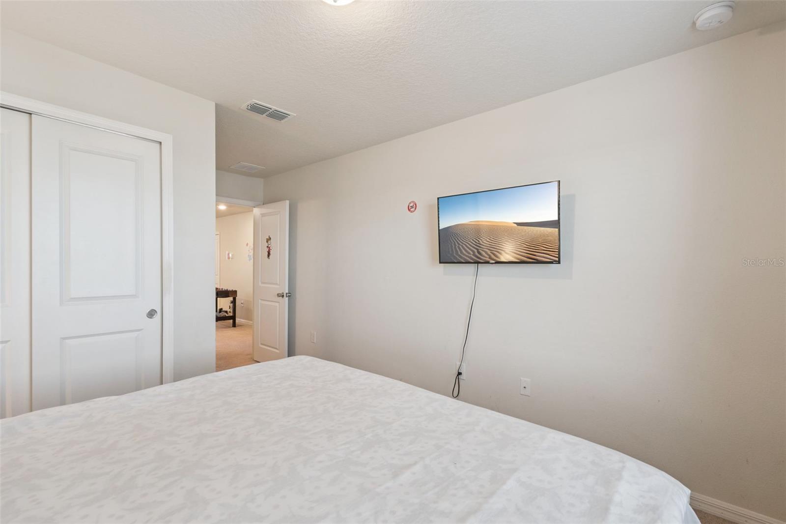 Image 31 of 54 For 3729 Pacific Lane