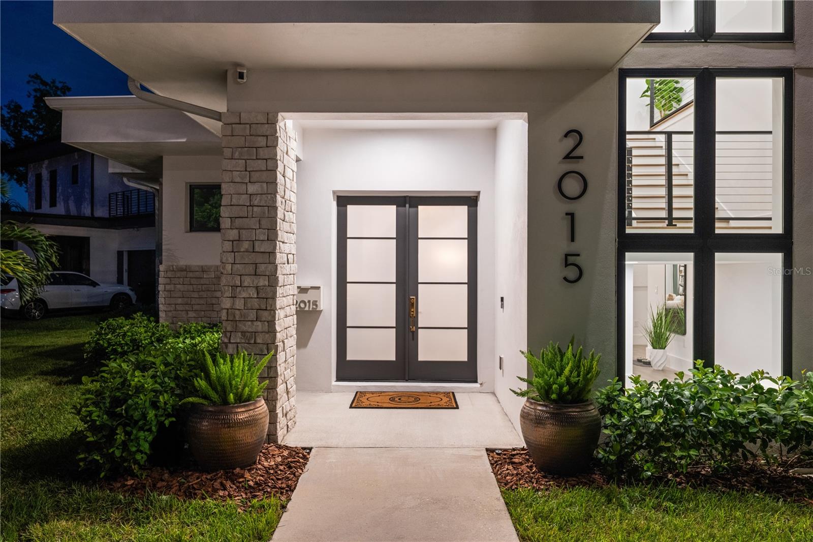 Image 5 of 64 For 2015 Park Avenue